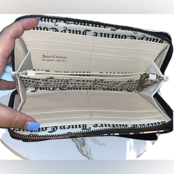 Juicy Couture ‘Pick Ur Petal’ Black  Wallet & Card Organizer, bow on front - Picture 6 of 13